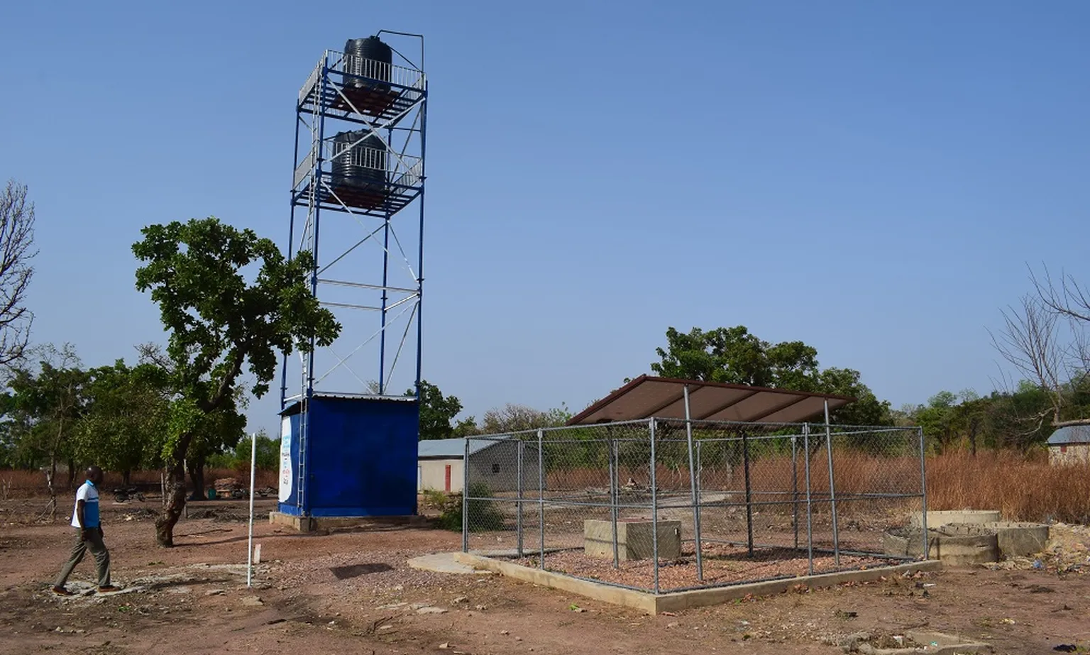 Solar-powered water station by Helvetas in Ouèssènè, Municipality of Gogounou with metal support